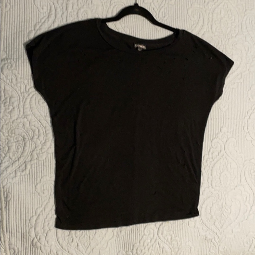 Crew neck shirt with distressed holes